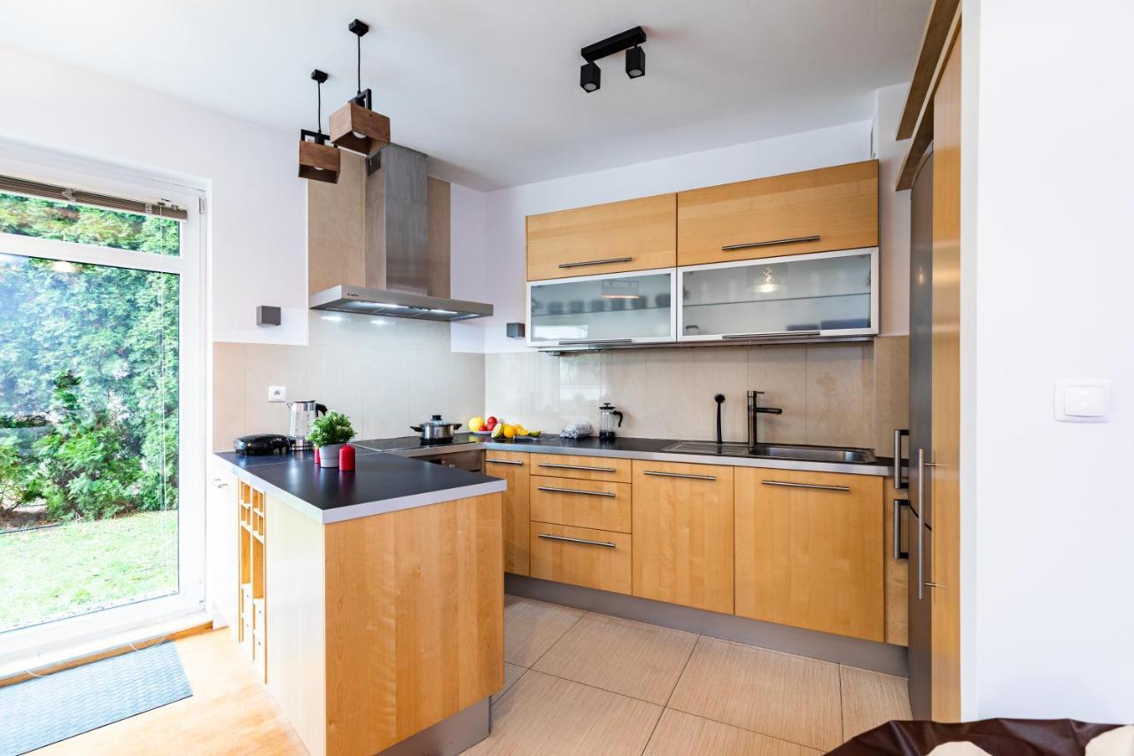 Ferienwohnung Superapart Wilanowska 7, "Pet-Friendly With Elevator & Parking" Warschau Exterior foto